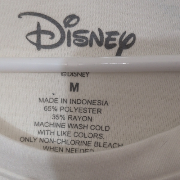 Disney Mickey Mouse Women's Tee - White with ♥️, 💛, 💙 Surfer! - Picture 2 of 9